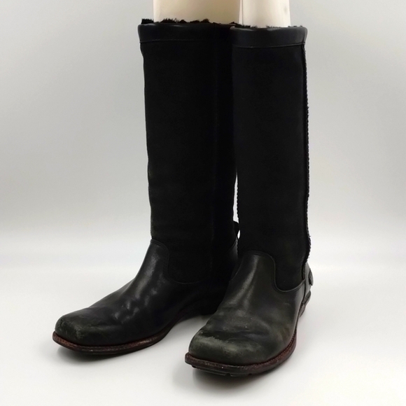 UGG women's size 7 black leather suede tall boots under knee pull on fuzzy - Picture 1 of 16
